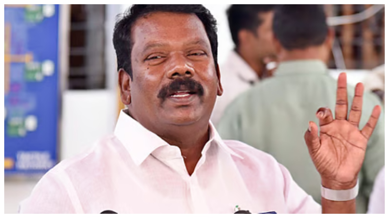 பாஜகவின் அடுத்த டார்கெட் அதிமுகவா?… செல்வப்பெருந்தகை சொன்ன அந்த ‘ஆக்டோபஸ்’ ரகசியம்…!!!