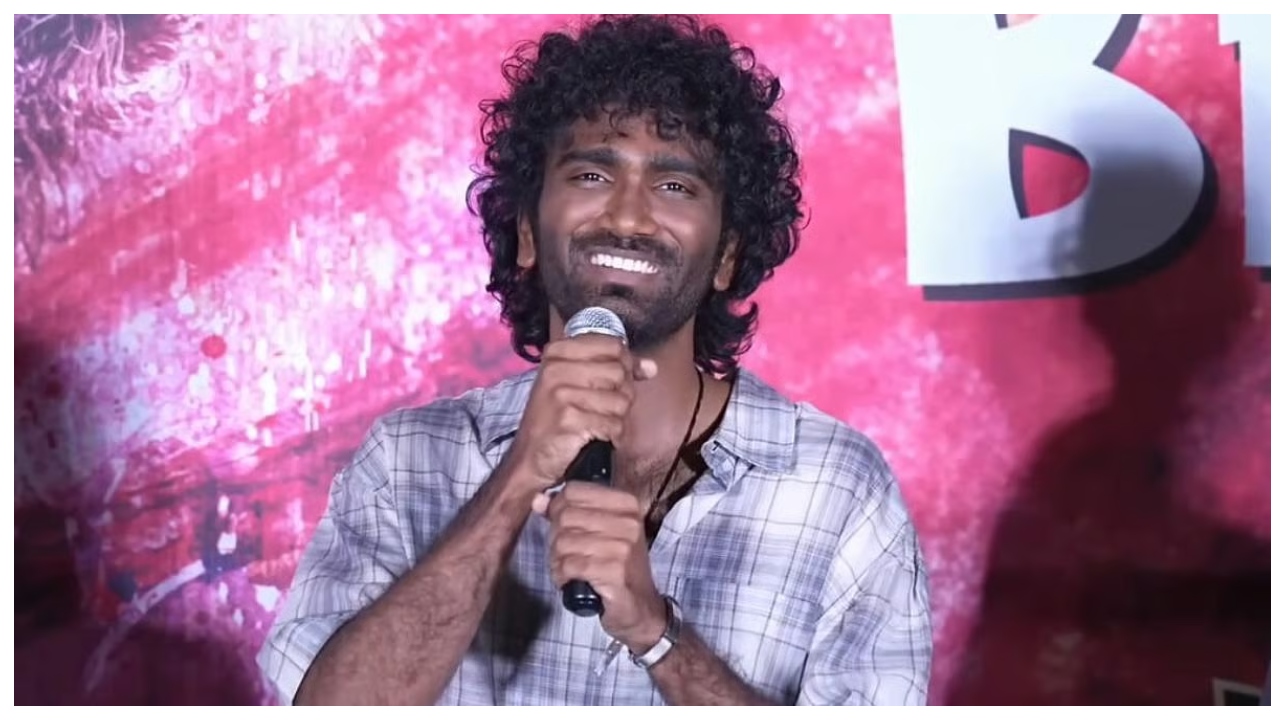 “வெட்கப்படாம கேளுங்க” – மேடையில் இளைஞர்களுக்கு பிரதீப் ரங்கநாதன் கொடுத்த மாஸ் ‘சக்ஸஸ்’ சீக்ரெட்… வைரலாகும்  ஸ்பீச்..!!!