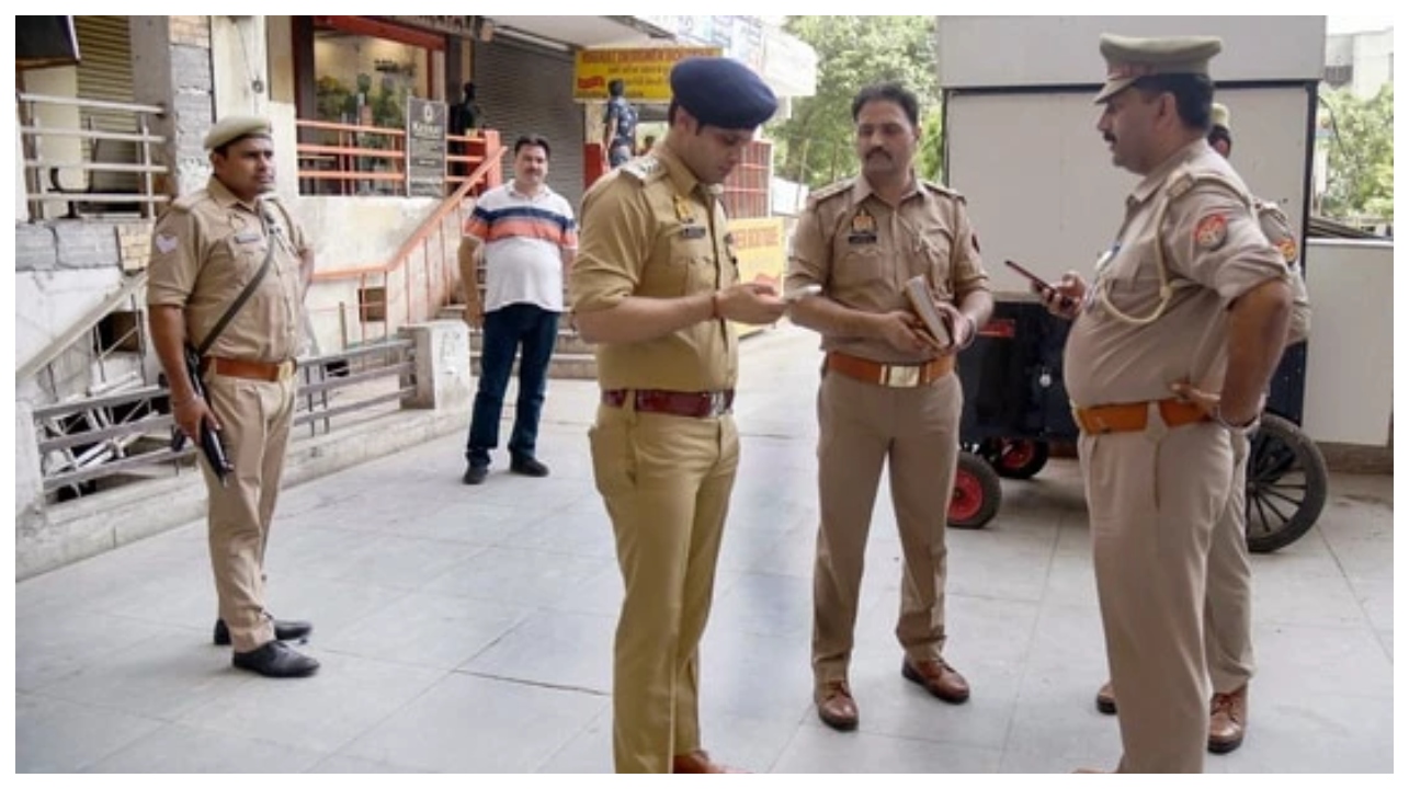 பகீர்: உயிரோடு நரகத்தை காட்டிய காம மிருகங்கள்… பள்ளிக் சீருடையில் இருந்த சிறுமிக்கு நேர்ந்த விபரீதம்… வழக்கில் வெளிவந்த திடுக்கிடும் தகவல்கள்…!!!