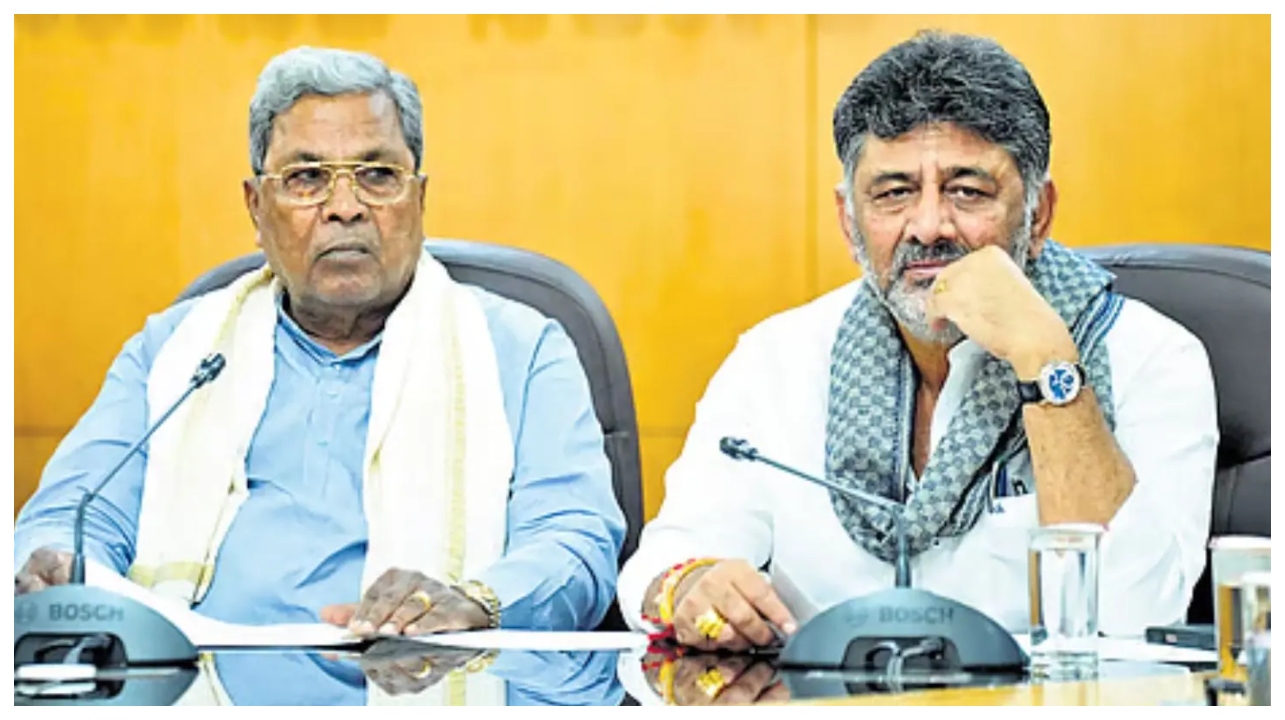 பயந்து பின்வாங்கிய சித்தராமையா?” – மேடையிலேயே போட்டுடைத்த டி.கே. சிவக்குமார் – அதிரும் கர்நாடக அரசியல்…!!!