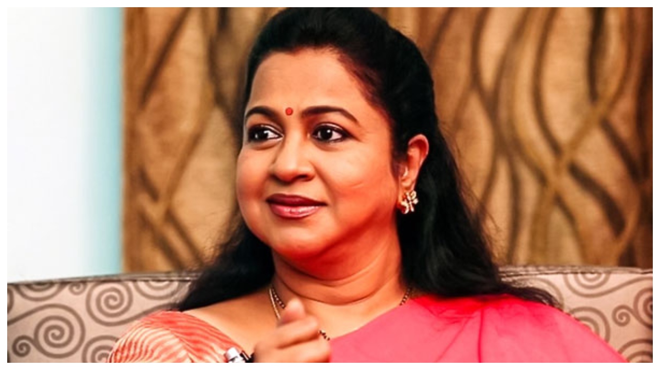 சட்டமன்றத் தேர்தலில் போட்டியா?… ராதிகா சரத்குமார் கொடுத்த ‘க்ளியர்’ ரிப்ளை… அதிர்ச்சியில் அரசியல் வட்டாரம்..!!!