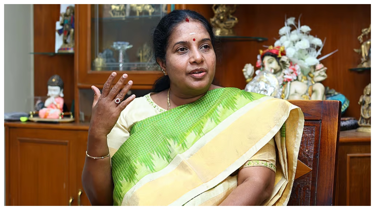 2026 தேர்தல்: “கல்லா பெட்டி கூட்டணி யாருடையது?”… கோவையில் வானதி சீனிவாசன் கொடுத்த ஷாக் ரியாக்ஷன்…!!!
