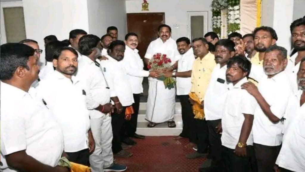 2026-ல் மெகா கூட்டணி? EPS-ஐ சந்தித்த ஏர்போர்ட் மூர்த்தி – அதிமுகவில் இணைந்த புதிய படை.. அதிர்ச்சியில் எதிர்க்கட்சிகள்..!!