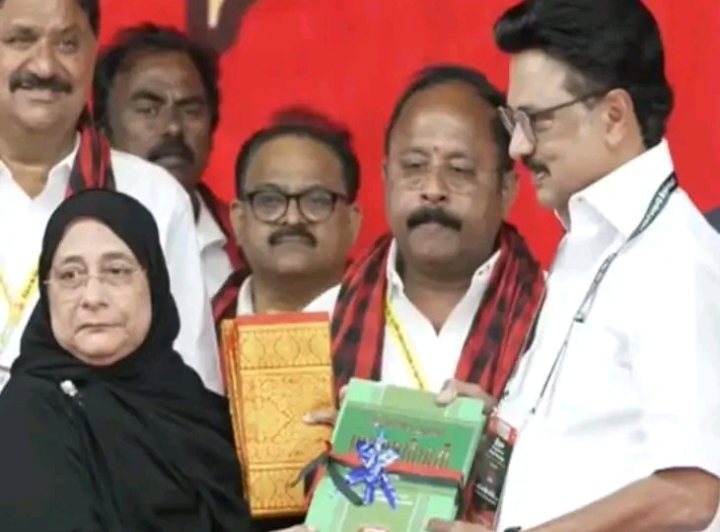Breaking: இபிஎஸ்-க்கு அடி மேல் அடி.. அதிமுகவில் அடுத்த விக்கெட் காலி..! மு‌.க ஸ்டாலின் முன்னிலையில் திமுகவில் ஐக்கியம்.‌..!