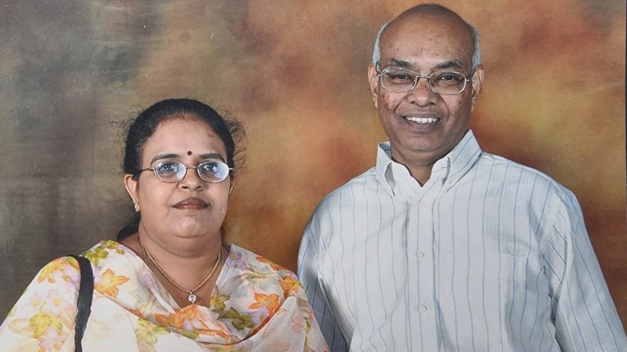 ​”நான் செத்துட்டா என் பொண்டாட்டிய யார் பார்த்துப்பா?” – விபரீத பயத்தில் மனைவியை கொன்ற ஓய்வுபெற்ற ‘இஸ்ரோ’ அதிகாரி….!!