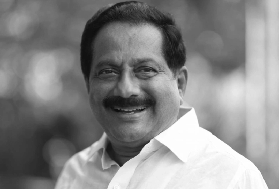 வெற்றி மேல் வெற்றி கண்ட காங்கிரஸின் தூண் சாய்ந்தது…. எம். முரளி காலமானார்…. கதறும் தொண்டர்கள்….!!