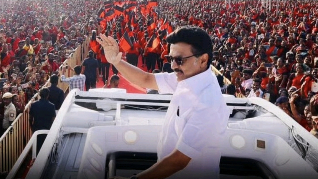 “மகளிர் தினம் வருது…. அவங்கள குறி வைங்க” வீடு வீடாகச் செல்ல திமுகவுக்கு உத்தரவு…. ஸ்டாலினின் மெகா பிளான்….!!