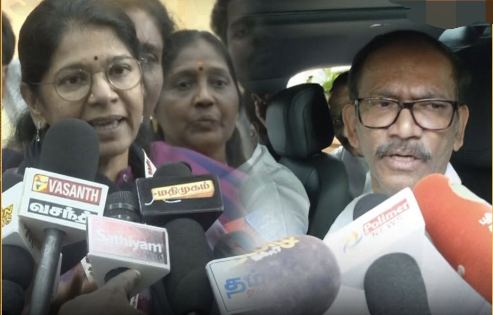 “ஆட்சியில் பங்கு இல்ல…. அப்போ என்னதான் பேச்சு?” கனிமொழி – கிரிஷ் சோடங்கர் சந்திப்பில் பரபரப்பு….!!