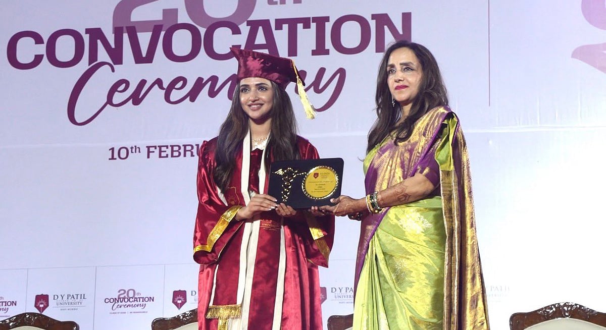 திரையில் மட்டும் ஹீரோயின் இல்லை.. நிஜத்திலும் ‘டாக்டர்’! மருத்துவப் படிப்பை முடித்த ஸ்ரீலீலா – ரசிகர்கள் நெகிழ்ச்சி..!!