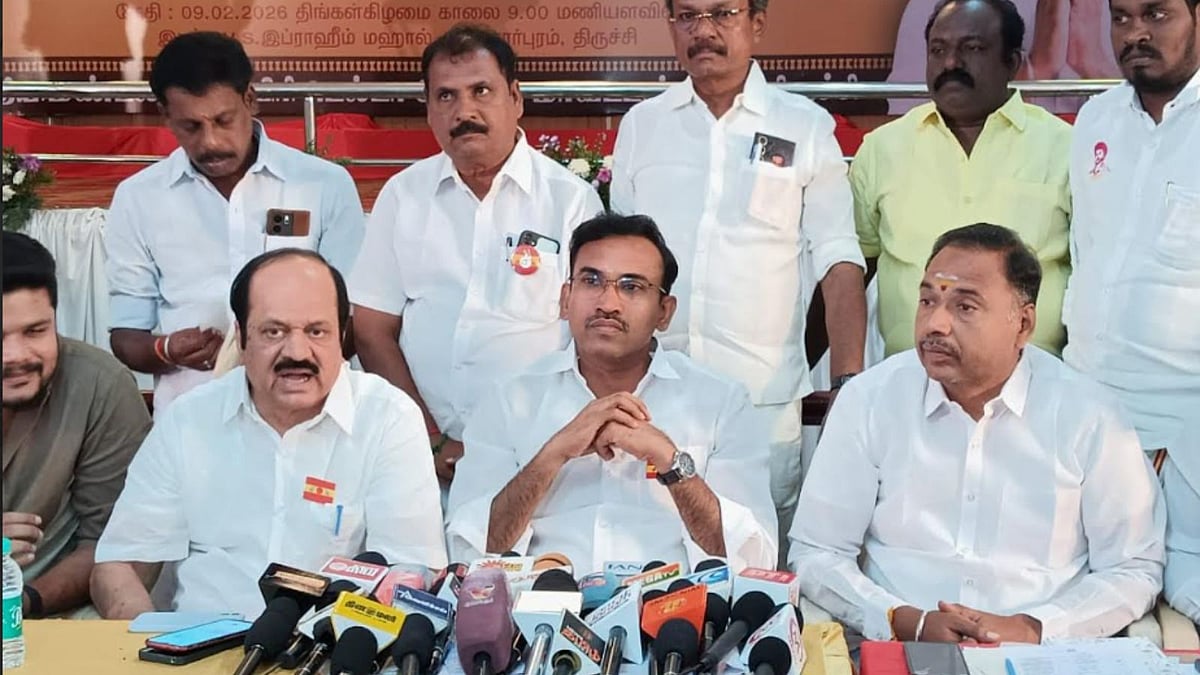 விஜய்யை குறிவைக்கிறதா டெல்லி….? சிபிஐ அஸ்திரத்தை கையில் எடுத்த பாஜக…. ‘ரெய்டு’ அரசியலை புட்டு புட்டு வைத்த தவெக நிர்வாகி….!!