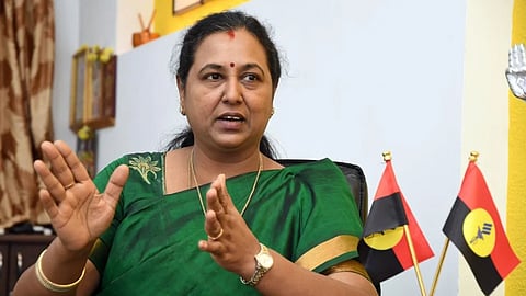“மக்களின் வயிறு எரிகிறது!” – திமுக கூட்டணிக்கு வந்தவுடன் சிலிண்டர் விலையைக் காட்டி மத்திய அரசைத் தாக்கிய பிரேமலதா..!!