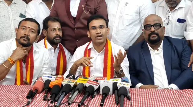 “திமுக-வுக்கு நடுக்கம் எடுத்துருச்சு” தேமுதிக-வை உள்ளே இழுக்க இதுதான் காரணமா….? தவெக அருண்ராஜின் ‘பகீர்’ கிளப்பும் பேச்சு….!!