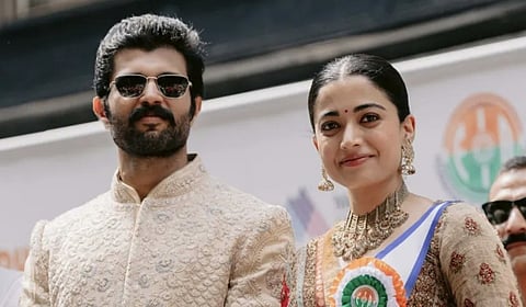 நடிகை ராஷ்மிகாவுக்கு மாமியார் கொடுத்த சர்ப்ரைஸ்… அதுவும் பாரம்பரியமான கிப்ட்… மருமகளை அசத்திட்டாங்க..!!