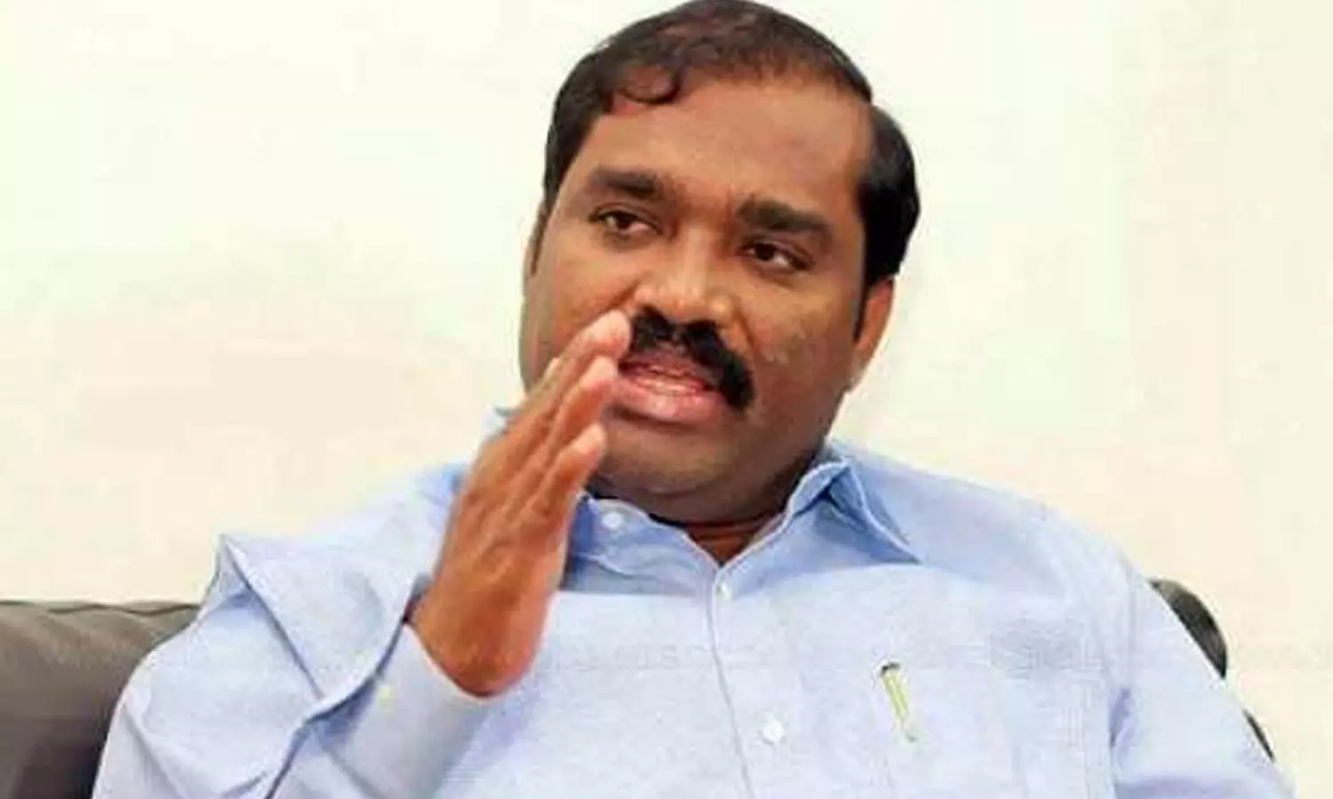 “ஏழைங்க வீடு இருட்டுல கிடக்க…. கார்ப்பரேட்டுக்கு வெளிச்சமா?” மின்வெட்டு விவகாரத்தில் வேல்முருகன் கேள்வி….!!