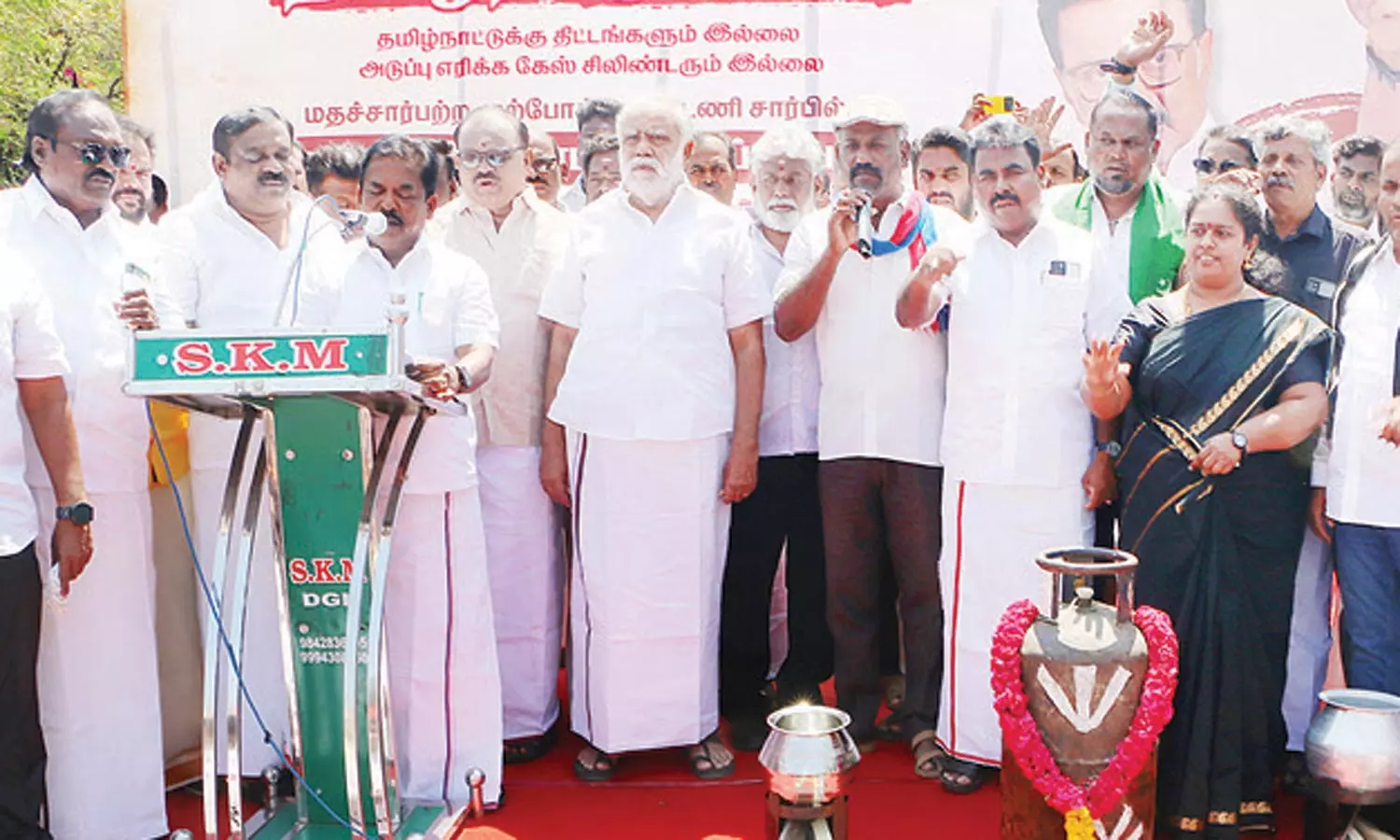 “தவெக முதலிடம் என்பது கருத்துக்கணிப்பு அல்ல.. அது கருத்துத் திணிப்பு!”.. அமைச்சர் ஐ.பெரியசாமி அதிரடி பேச்சு…!!!!
