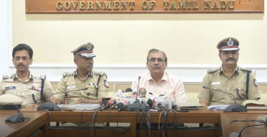 Breaking: தமிழகத்தில் சட்டம் ஒழுங்கு சீர்குலைவா…? “5 வருஷத்தில் எல்லா குற்றமும் குறைந்துள்ளது”… தமிழக உயரதிகாரிகள் பரபரப்பு பேட்டி..!!!