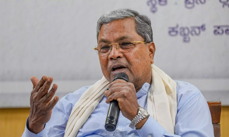 “சிவராத்திரியில் அசைவம் சாப்பிடுவேன்!”..  நல்ல நேரம் பார்த்தாரா சித்தராமையா..?  எதிர்க்கட்சித் தலைவரின் கிண்டலுக்கு முதல்வர் கொடுத்த பதில்..!!!
