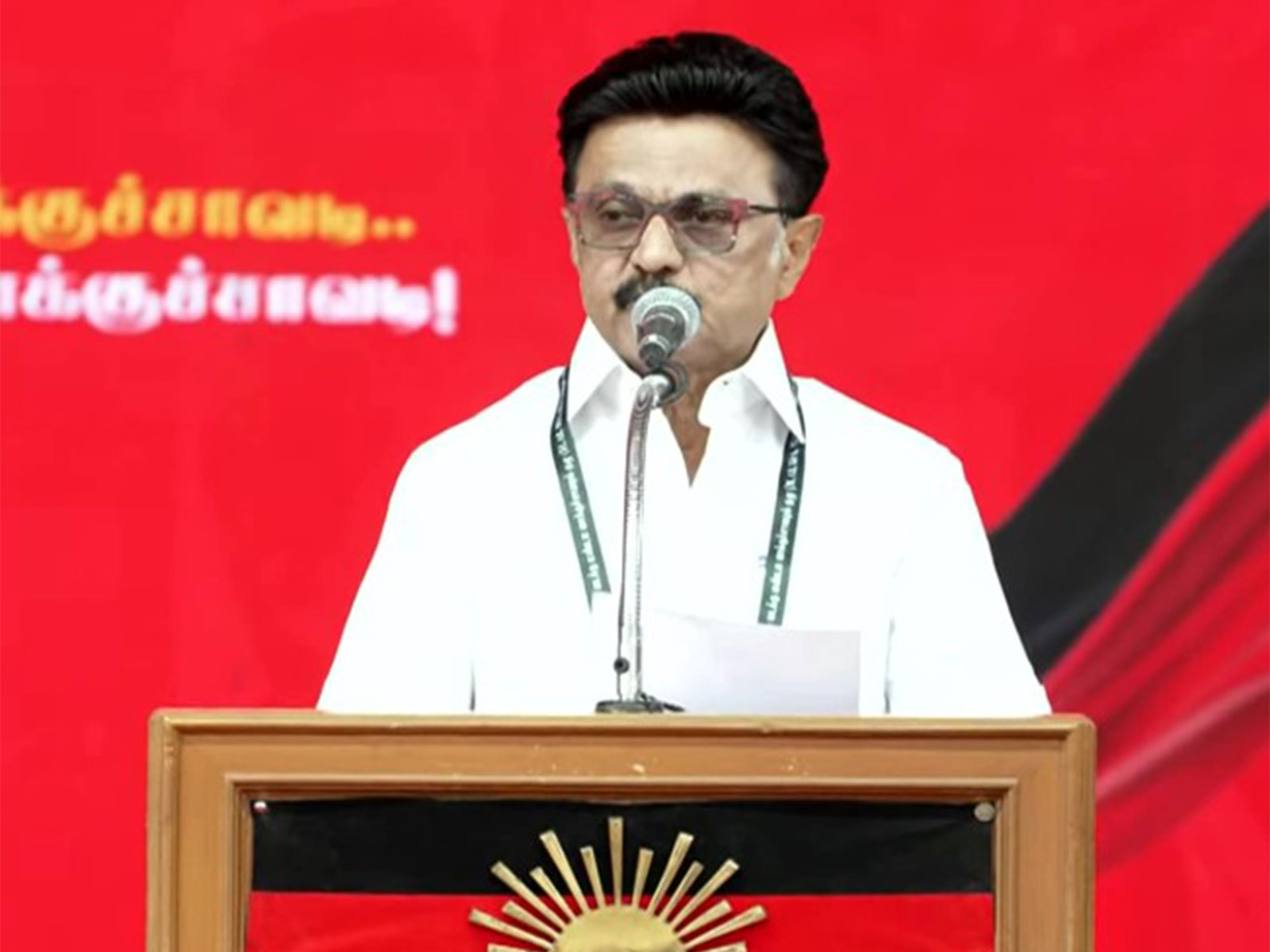 “அதிமுக தொண்டர்கள் மீது பரிதாபமா இருக்கு!”.. திமுக மாநாட்டில் முதல்வர் வைத்த பகீர் குற்றச்சாட்டு… அதிரும் தமிழக அரசியல்..!!