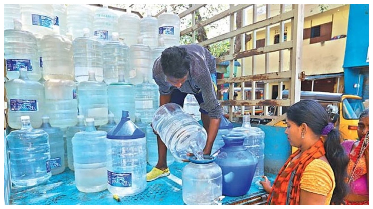 ஷாக் நியூஸ்..! சாமானியர்களின் வயிற்றில் அடிக்கும் குடிநீர் விலை உயர்வு.. ஒரு கேன் இனி இவ்வளவு ரூபாயா…? பொதுமக்கள் அதிர்ச்சி..!