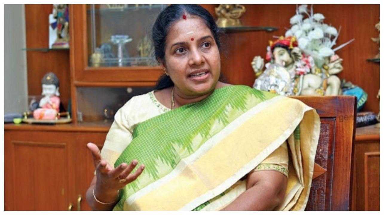 பெண் ஜனாதிபதிக்கு இப்படியொரு அவமரியாதையா?… 140 கோடி மக்களின் தன்மானம் குறித்து வானதி உருக்கம்… தமிழக அரசியலில் பரபரப்பு..!!!