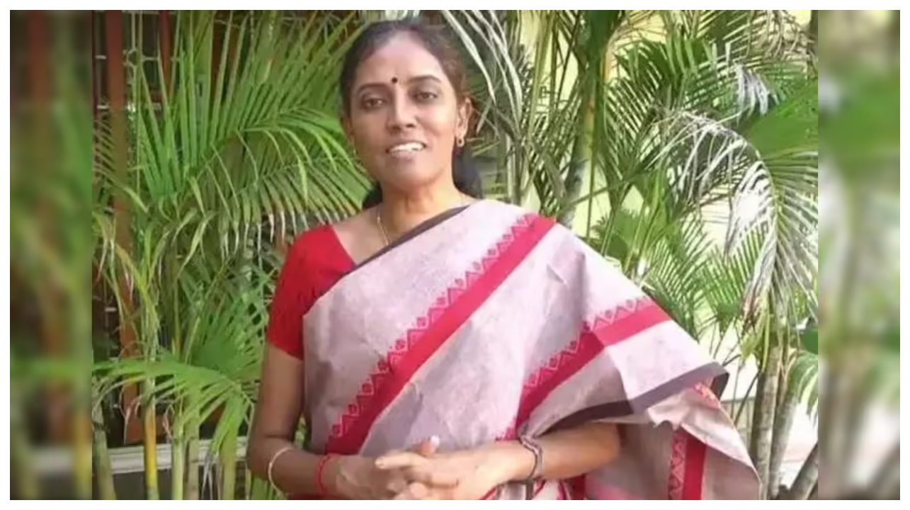 “இப்படியே போனால் கட்சியை காப்பாற்ற முடியாது”… காங்கிரஸில் நடப்பது என்ன?… மேலிடத்திற்கு ஜோதிமணி கொடுத்த அதிரடி வார்னிங்…!!!