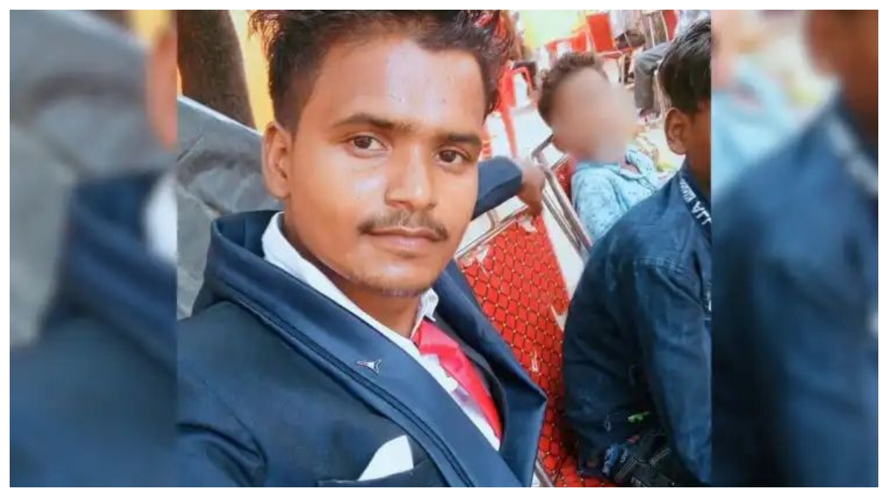 அதிர்ச்சி… பட்டப்பகலில் கையில் தலையுடன் நடந்து சென்ற நபர்… ஐஸ்கிரீம் கேட்டவருக்கு நேர்ந்த கதி… அலறியடித்து ஓடிய மக்கள்…!!!