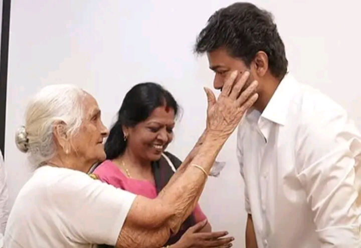 Breaking: தேர்தல் நேரத்தில் அடிமேல் அடி… அடுத்தடுத்து காங்கிரஸ் கட்சியிலிருந்து விலகும் மூத்த நிர்வாகிகள்… தவெகவில் உடனடி ஐக்கியம்..!!!