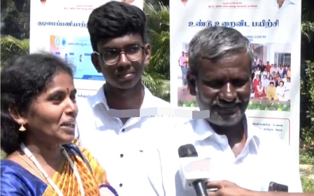 “தந்தை 5-வது…. தாய் 8-வது…. மகன் IAS” அடிமட்டத்திலிருந்து சிகரம் தொட்ட 22 வயது இளைஞன்…. சொந்தக்காரர்களை கதறவிட்ட தாயின் சபதம்….!!
