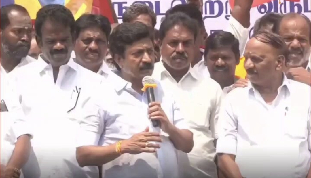 “எனக்கு நயன்தாரா வேணும்” திமுகவை கலாய்க்கிறேன்னு இப்படியா சிக்குவீங்க…. சி.வி.சண்முகம் அநாகரிக பேச்சு…. கொதிக்கும் இணையதளங்கள்….!!