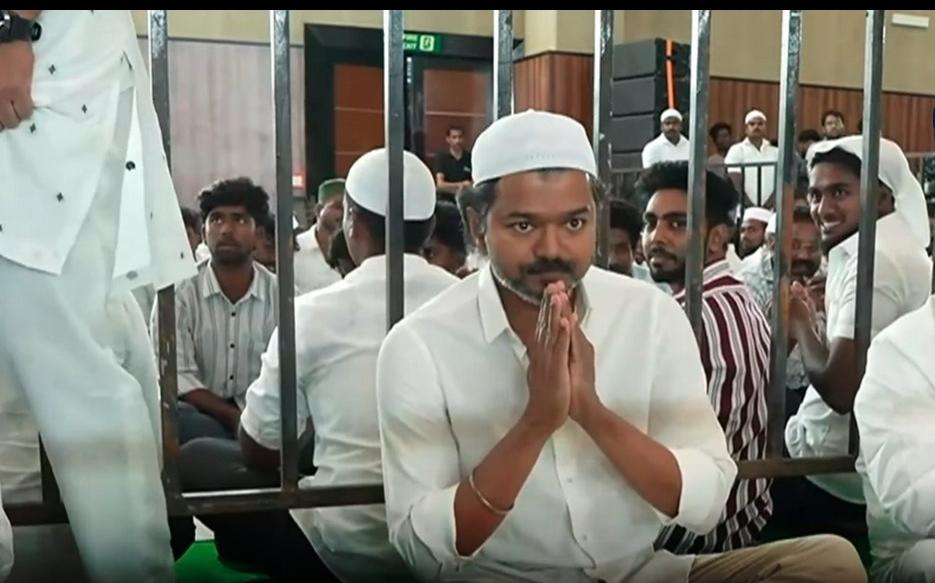 Breaking: இப்தார் நோன்பு திறப்பு நிகழ்ச்சியில் விஜய்…. தலையில் தொப்பி அணிந்தபடி பங்கேற்பு….!!!