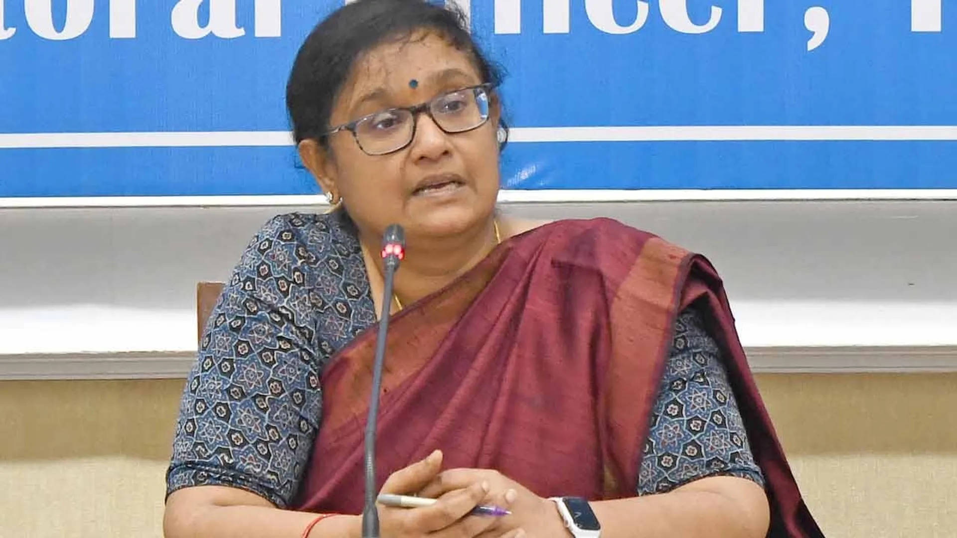 “மே 4: தமிழகமே எதிர்பார்க்கும் நாள்” வாக்கு எண்ணிக்கைக்கு தயாராகும் தேர்தல் களம்…. அதிகாரிகளுடன் தேர்தல் ஆணையம் தீவிர ஆலோசனை….!!
