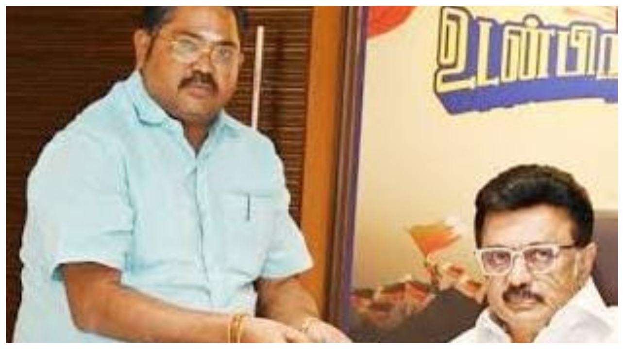 Breaking: முன்னாள் எம்பி மகன் எடுத்த அதிரடி முடிவு… திமுகவிலிருந்து விலகிய சுரேஷ்குமார்… திருப்பத்தூர் மாவட்டத்தில் அதிரும் அரசியல் களம்..!!!