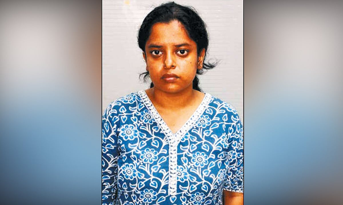 சிங்கப்பூரில் வேலை… “அப்பாவுக்கு ஆபரேஷன் என நாடகமாடி ரூ.24 லட்சம் சுருட்டிய இளம்பெண்”… இன்ஸ்டாகிராம் நட்பால் நேர்ந்த விபரீதம்..!!!