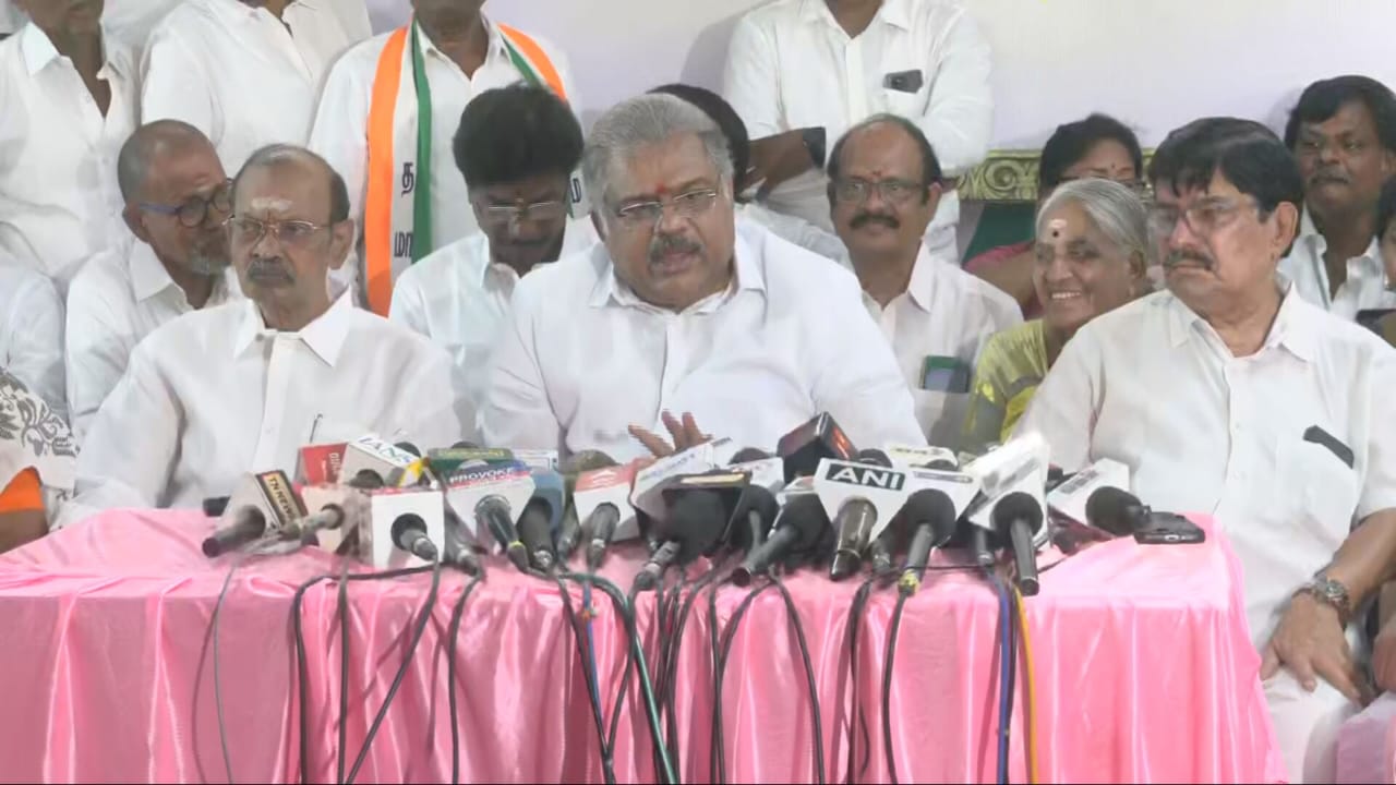 Breaking: 12.12-க்கு தான் சொல்வேன்… செண்டிமெண்ட் ரொம்ப முக்கியம்… நல்ல நேரம் பார்த்து 5 தொகுதிகளின் வேட்பாளர்களை அறிவித்தார் ஜி.கே வாசன்…!!