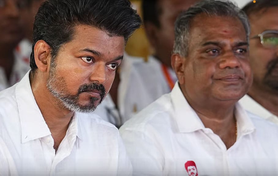 Breaking: குடும்பமே விஜய்க்கு கடனாளிகள்…! புஸ்ஸி ஆனந்துக்கும் ரூ.3 கோடி கடன் வழங்கிய விஜய்… பிரமாண பத்திரத்தில் தாக்கல்…!!