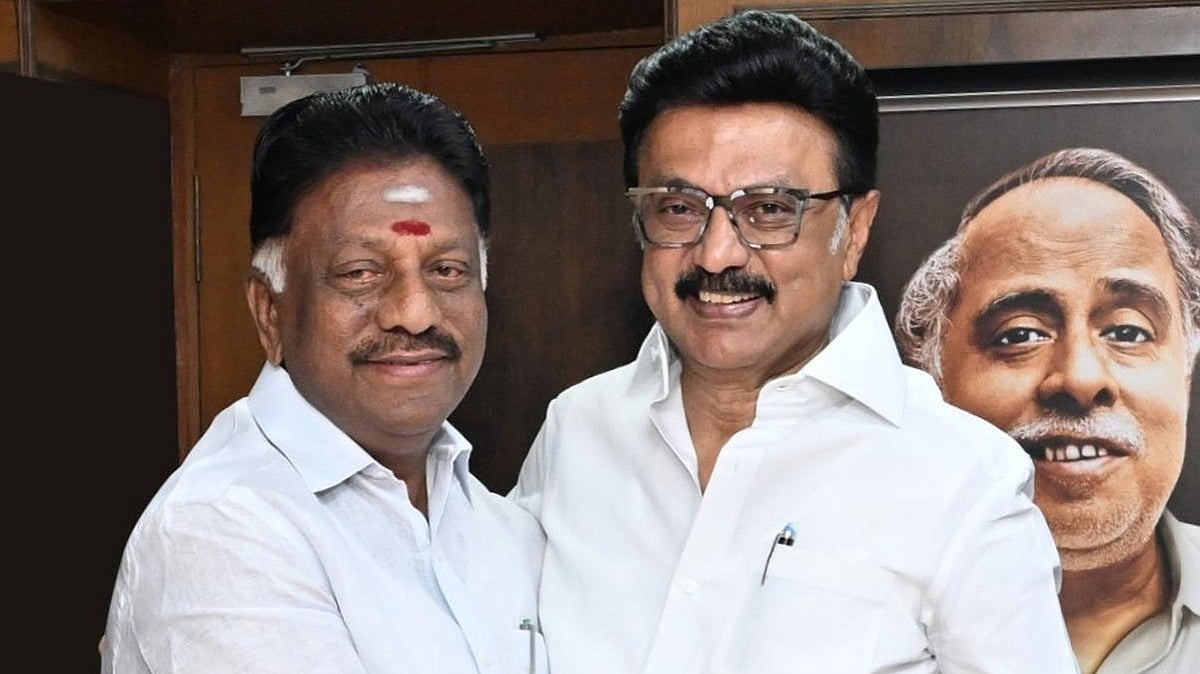 ஸ்டாலின் போட்டோவை என் கார்ல வச்சதுல என்ன தப்பு?” – மதுரையில் ஓபிஎஸ் ஆவேசம்.. அதிமுக-வுக்கு வைத்த மெகா ‘செக்’‌..!!