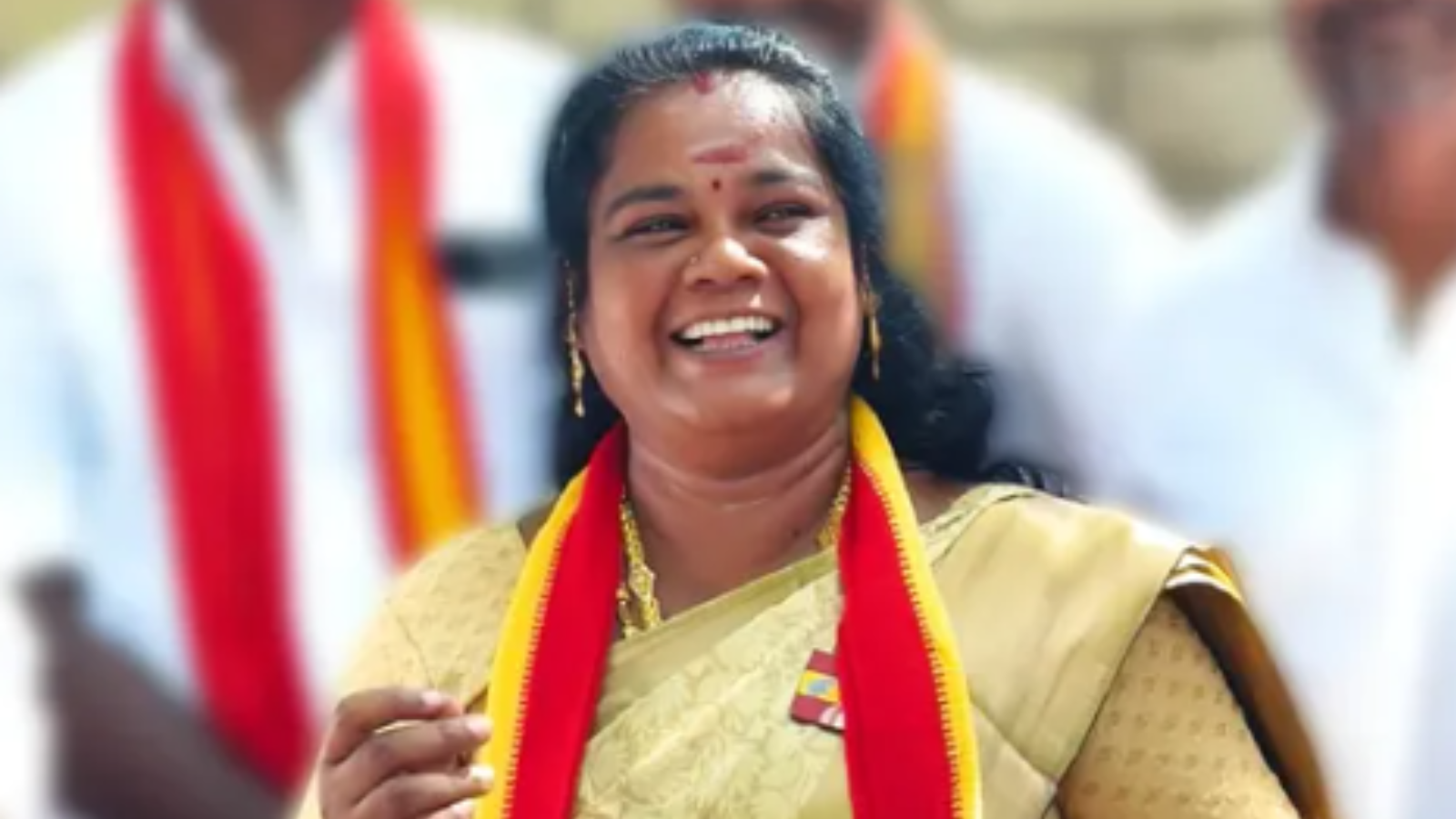 “விஜய் கட்சி நிர்வாகி மீது அதிரடி வழக்கு!”.. சிறுவர்களை வைத்து இப்படி ஒரு காரியமா? அதிரடி காட்டிய போலீசார்.. பின்னணி என்ன??