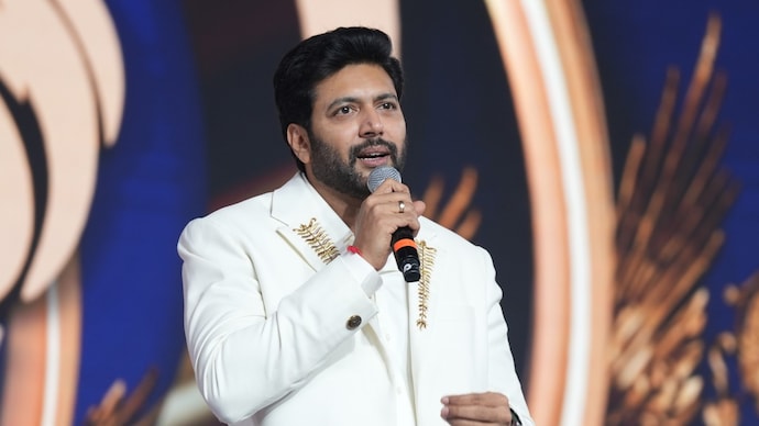 “அரசியலையே தொழிலா பண்றவன் நான்!” தேர்தல் நேரத்தில் பரபரப்பை கிளப்பிய ‘கராத்தே பாபு’.. யாரை சொல்கிறார் ரவி மோகன்அதிரும் தமிழகம்..!!