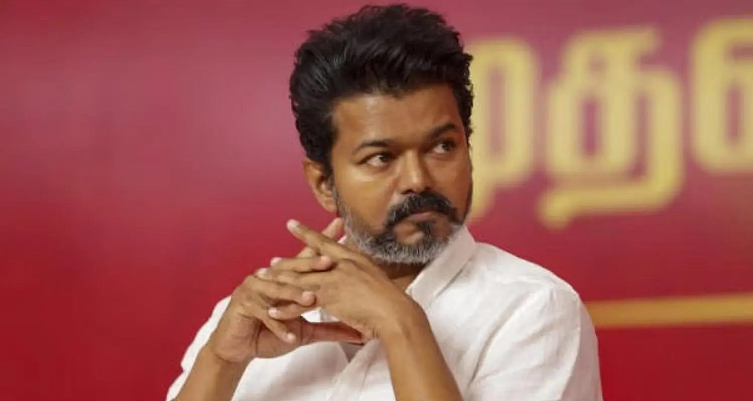 அரசியல் லாபத்திற்காகக் குழந்தைகளா….? விஜய்யின் ‘சென்டிமென்ட்’ பேச்சால் வெடித்த விவாதம்…. சிக்கலில் தவெக….!!