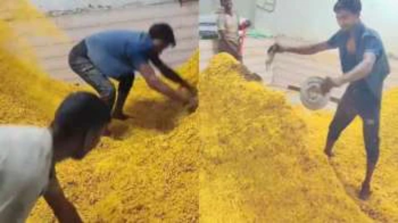 “ஜாக்கிரதை மக்களே!..பார்த்தாலே வாந்தி வருது!”.. காலால் மிதித்து பேக் செய்யப்படும் நொறுக்குத்தீனி.. வைரல் ஷாக் வீடியோ..!!!