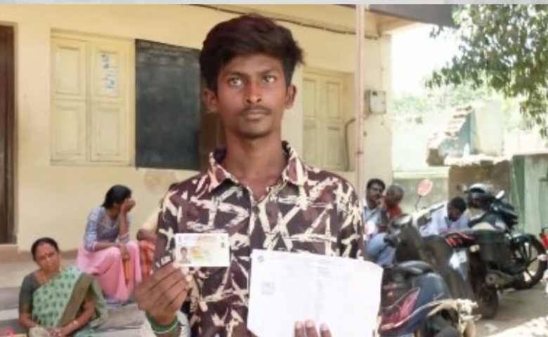 முதல் தலைமுறைக்குமா..? “ஓட்டு போட முதன்முதலாக ஆர்வத்துடன் சென்ற வாலிபர்”… வேறு யாரோ போட்டு விட்டதால் அதிர்ச்சி.. அடுத்தடுத்து புகார்..!!!