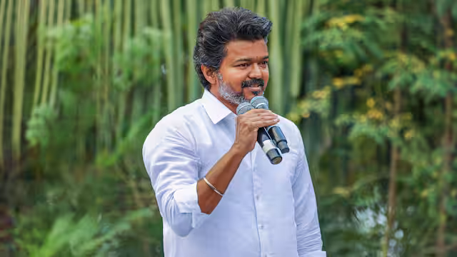 திடீர் ட்விஸ்ட்.. இரவு 8 மணி வரை அனுமதி இருந்தும் ‘பேக்-அப் செய்த விஜய்: அதிர்ச்சியில் உறைந்த தவெக தொண்டர்கள்..!!