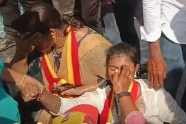மீண்டும்…  விஜய் வருகையால் பதற்றம்.! அலைமோதிய மக்கள் கூட்டம்! நெரிசலில் சிக்கி 10 பேருக்கு மூச்சுத்திணறல்.. கட்டுக்கடங்காத கூட்டத்தால் பாதுகாப்புப் படை திணறல்..!!!