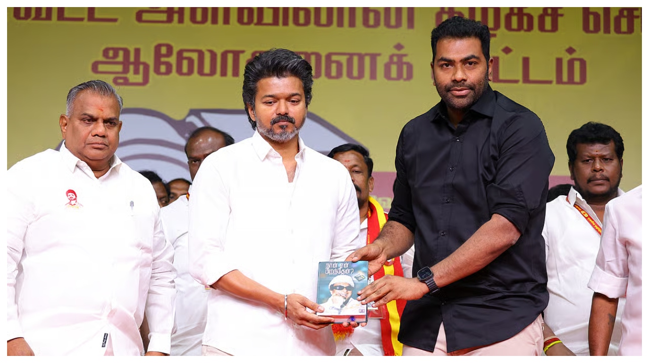 நடுரோட்டில் பறந்த பாட்டில்கள்.. கைதான தவெக புள்ளிகள்… சொல்வது ஒன்று, செய்வது வேறொன்று… தவெக-வில் ஆரம்பமே இப்படியா…?