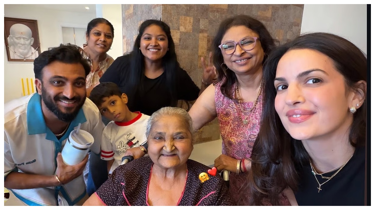 ஒரே ஒரு போட்டோ.. மொத்த இணையமும் ஷாக்… ஹர்திக் பாண்டியா வாழ்வில் மீண்டும் நடாஷாவா?… விவாகரத்துக்குப் பின் நடந்த ட்விஸ்ட்…!!!