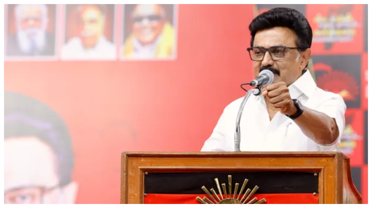 “தமிழகத்தை அடகு வைக்கிறார்களா?”… ஆர்.எஸ்.எஸ்-ஐ சீண்டிய முதல்வர் ஸ்டாலின்… பற்றி எரியும் அரசியல் களம்…!!!