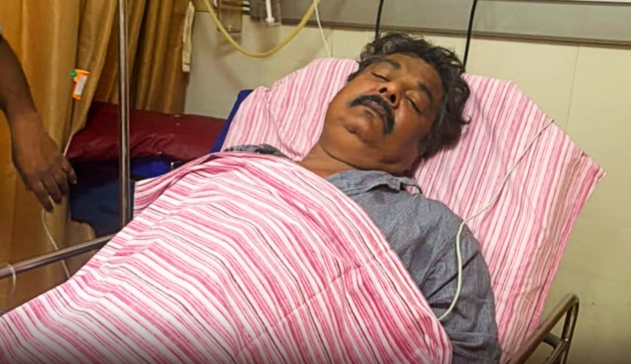 Breaking: பரபரப்பு..! மருத்துவமனையில் மன்சூர் அலிகான்! பிரசாரத்தின் போது நிலைகுலைந்து விழுந்தார்.. அதிர்ச்சியில் ரசிகர்கள்..!!