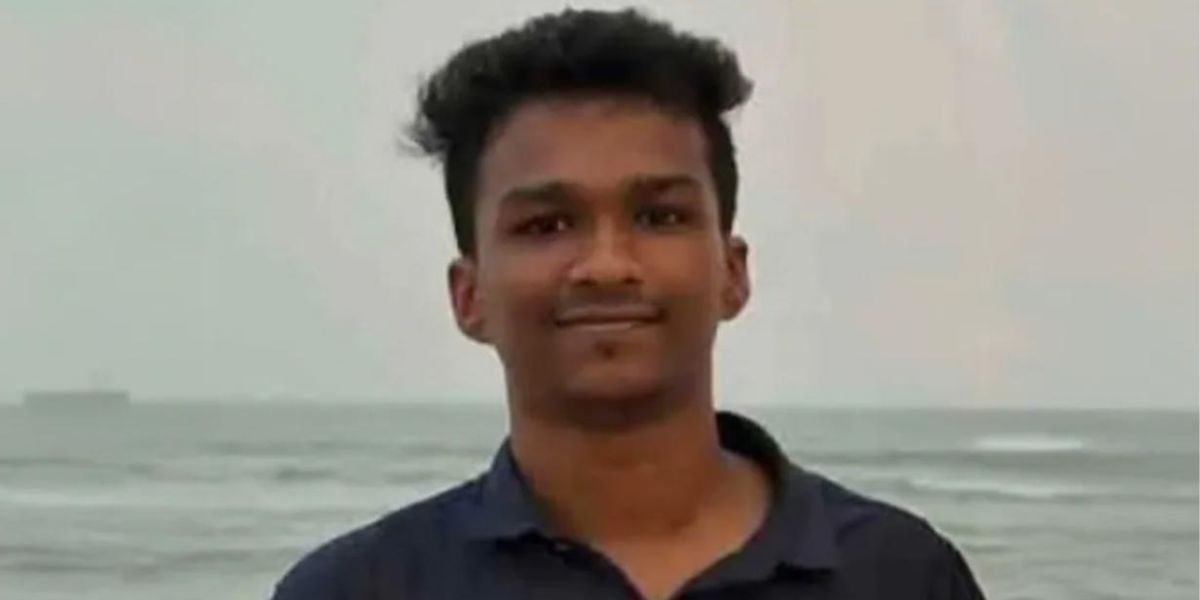 “என்னை Idiot-னு சொல்லி அசிங்கப்படுத்துறாங்க…. மார்க் போடாம என் குடும்பத்தையே….” தற்கொலைக்கு முன் மாணவன் பேசிய உருக்கமான ஆடியோ….!!