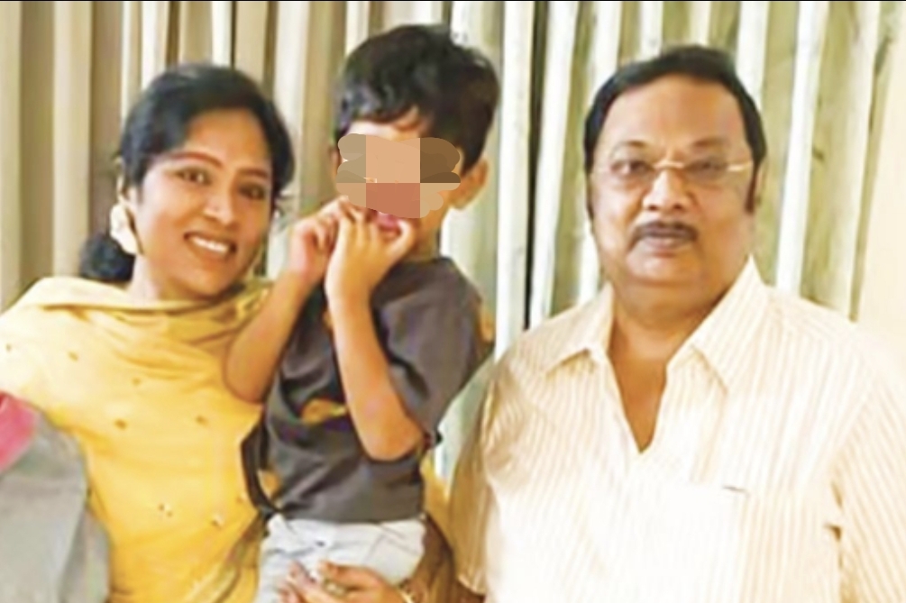 “அப்பா சரியா சாப்பிடல…. நெஞ்சே வெடிச்சிடும் போல இருக்கு” மு.க.அழகிரி மகள் வெளியிட்ட கண்ணீர் பதிவு….!!