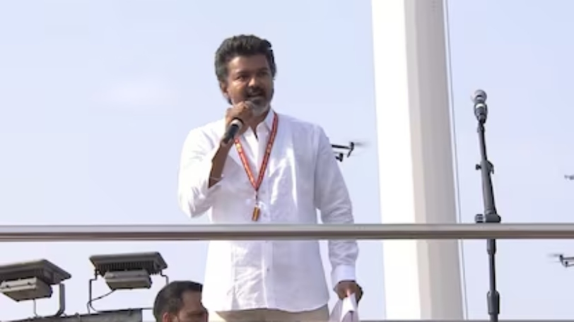 “ஏஐ ஆட்சி.. வீட்டுக்கே வரும் நலத்திட்டங்கள்!”… கன்னியாகுமரியை அதிரவைத்த விஜய்.. தவெக-வின் மாஸ் வாக்குறுதி..!!!!